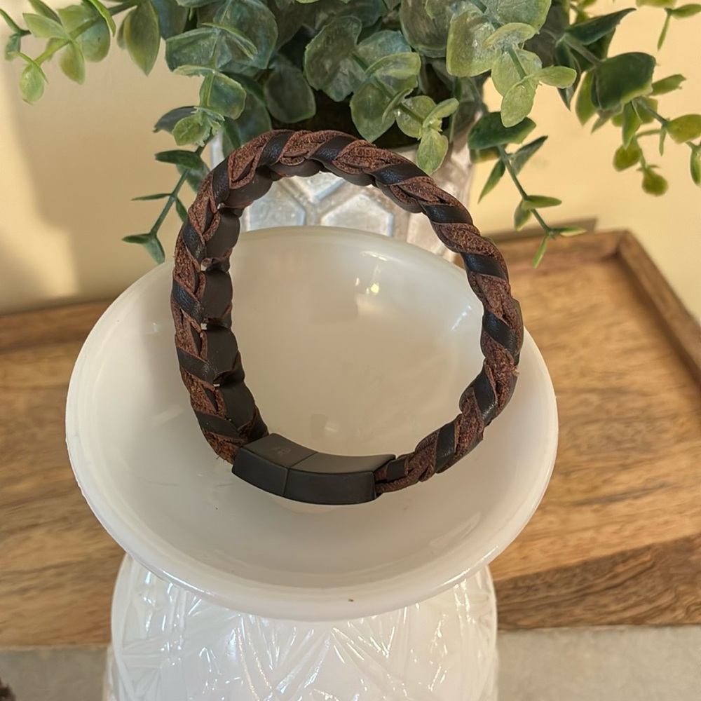 Handcrafted Brown Woven Leather and Stainless Steel Bracelet - Picture 2 of 6